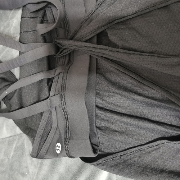 Lululemon top - Picture 1 of 3